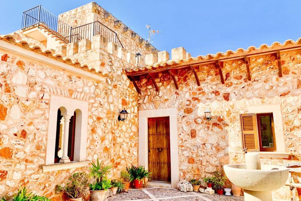 Es Castell De Ca N'Alou De Ses Cases Noves S'Horta Exterior photo